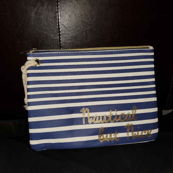 Clutch - Picture 2 of 3